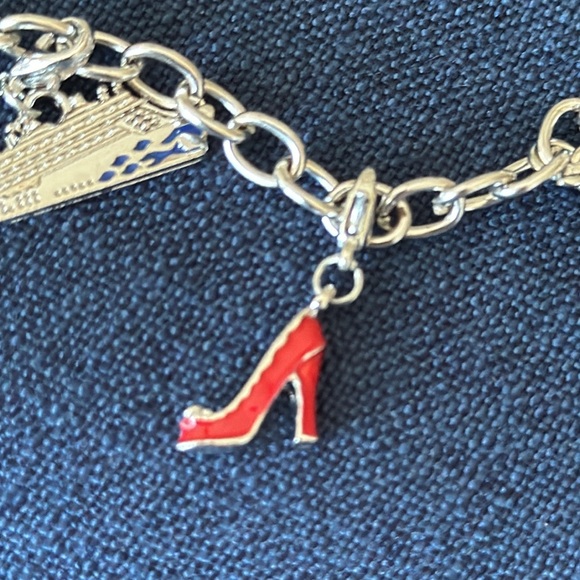 Lily Pulitzer charm bracelet with each charm clips individually interesting - Picture 12 of 17